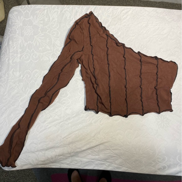 90’s Grunge Alt Asymmetrical Sleeve Crop Top Exposed Seam Ribbed Patchwork Shirt - Picture 5 of 5